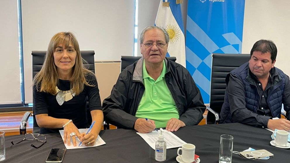 Mientras se debate sobre el bono, paritarias e inflación la Federación de la Carne cerró su acuerdo