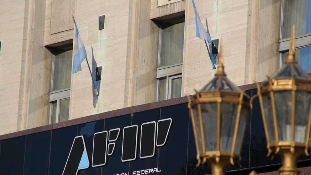 Commodities y consumo impulsaron a la recaudaci�n tributaria