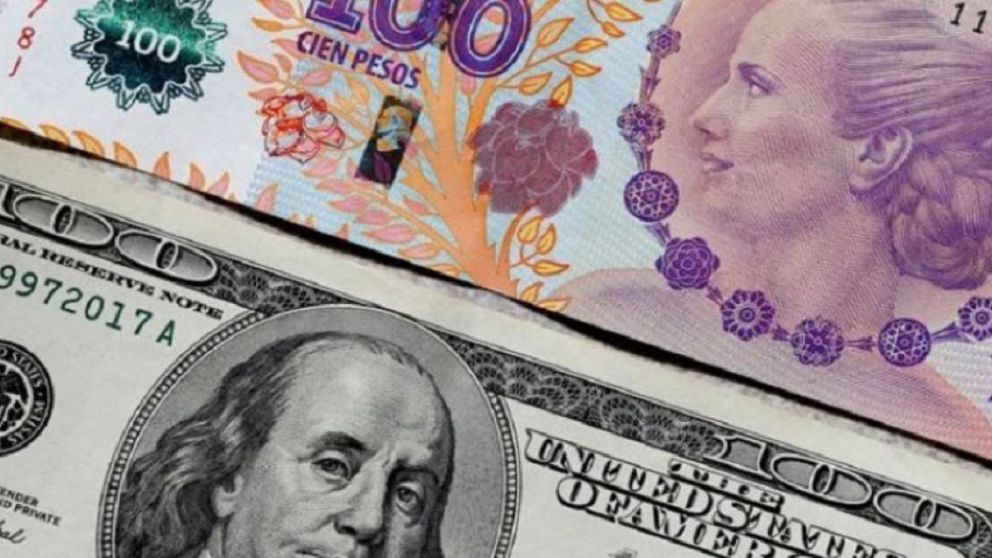 Cacace propone reemplazar el peso por el dólar