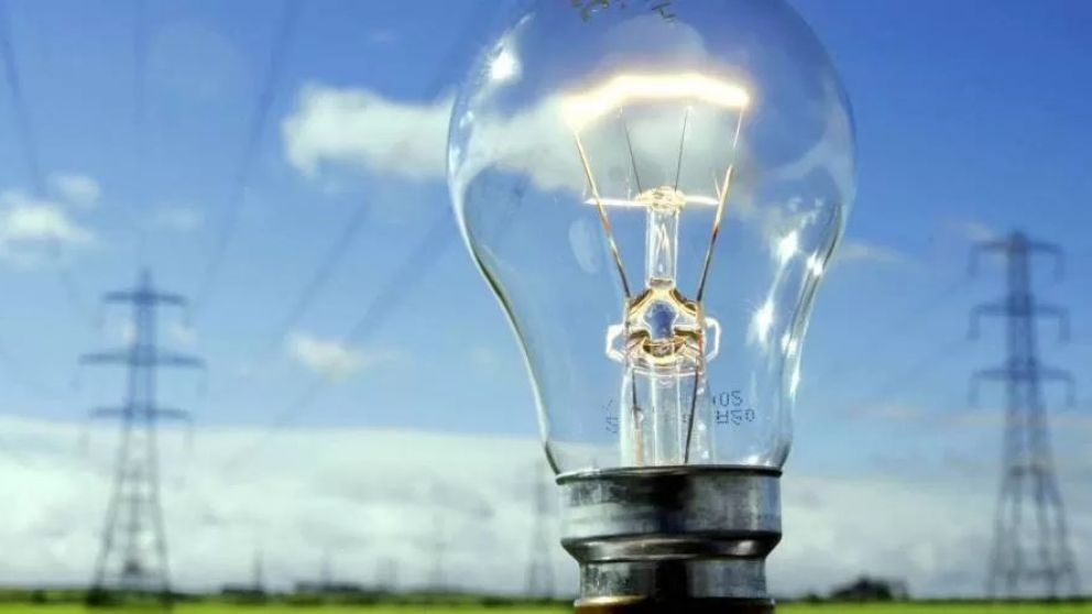 Marcharán contra el "saqueo eléctrico" en España: ¿Por qué subió tanto el
precio de la luz?