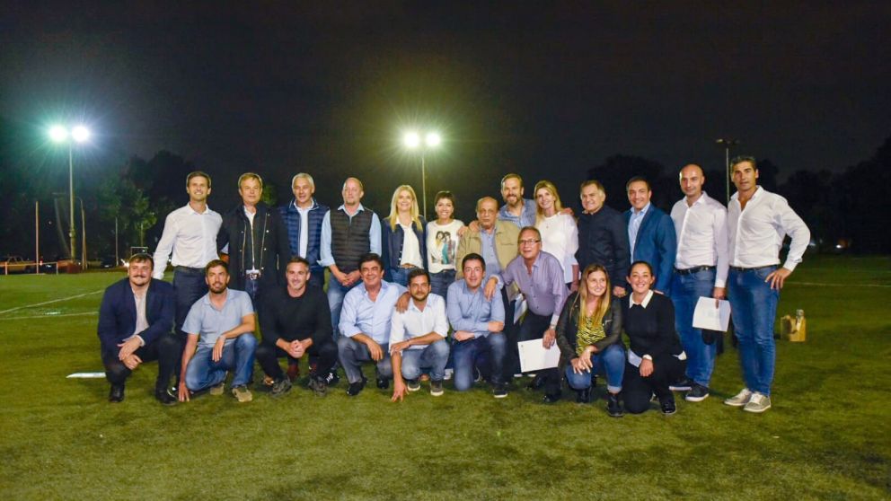 Los intendentes peronistas de la primera y tercera sección electoral se reunieron anoche en La Matanza