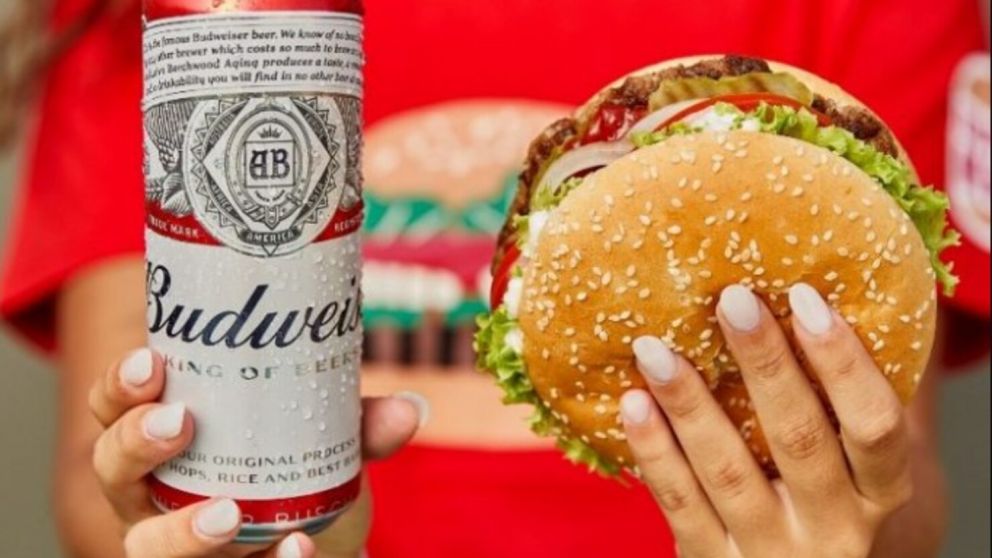 Burger King y Mostaza, las cadenas de fast food que apuestan a la cerveza