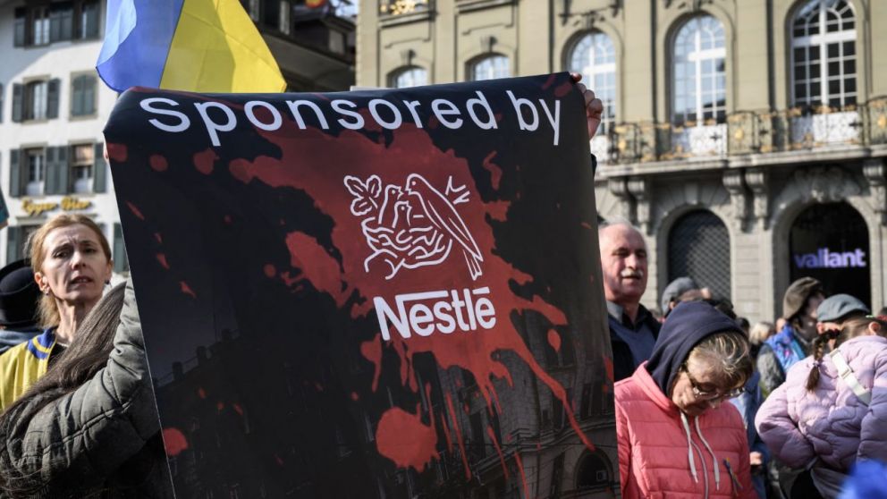 Políticos y activistas apuntaron directamente contra Nestlé
