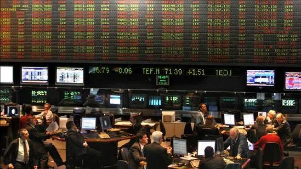 Las tasas cayeron 500 puntos básicos en promedio en la Bolsa