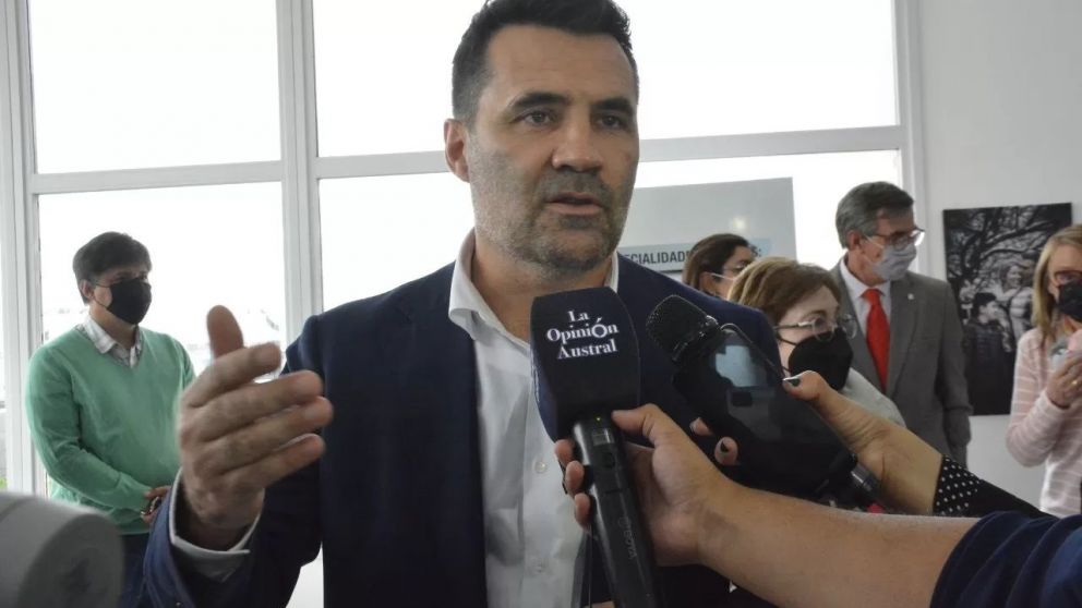 Cortocircuito en Economía: tras el reclamo del secretario de Energía acuerdan envío de fondos para garantizar la provisión de gas