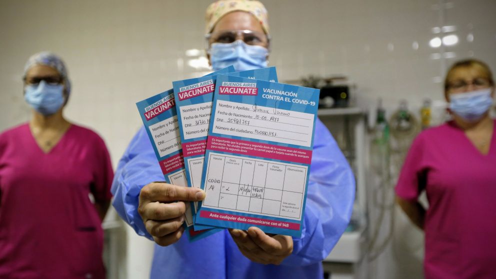 Cuarta dosis vacuna Covid: qué grupos la recibirán