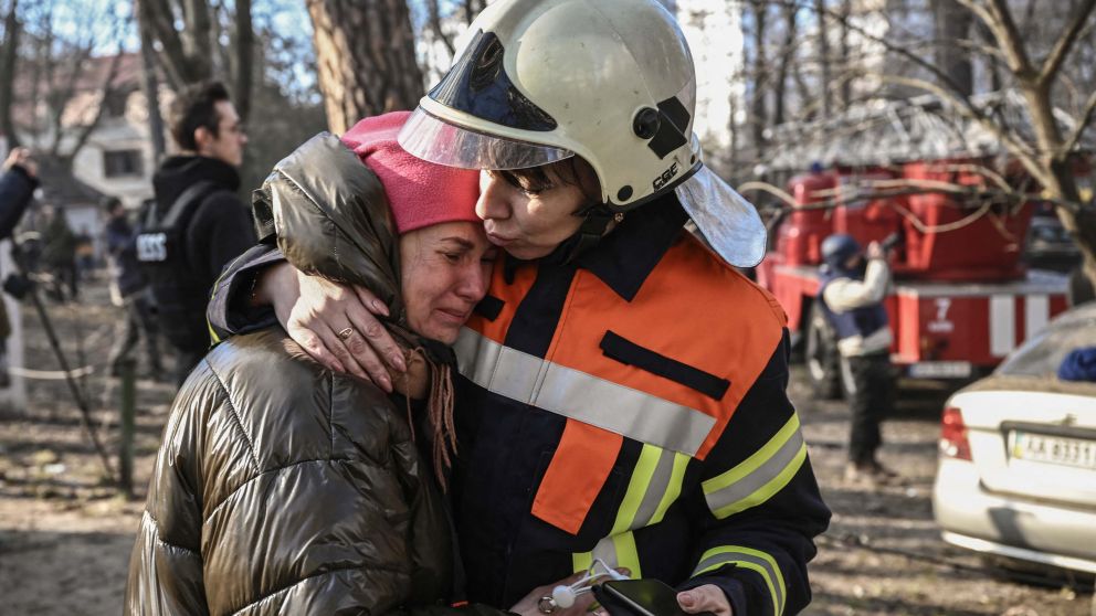 Mientras avanzan las negociaciones, Rusia intensifica su ataque sobre Kiev