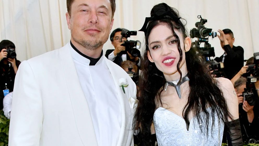 Elon Musk y Grimes apelaron al método de vientre subrogado