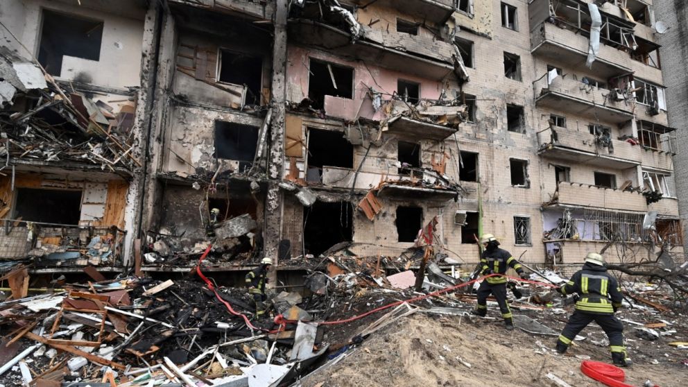 Edificios destrozados en Kiev