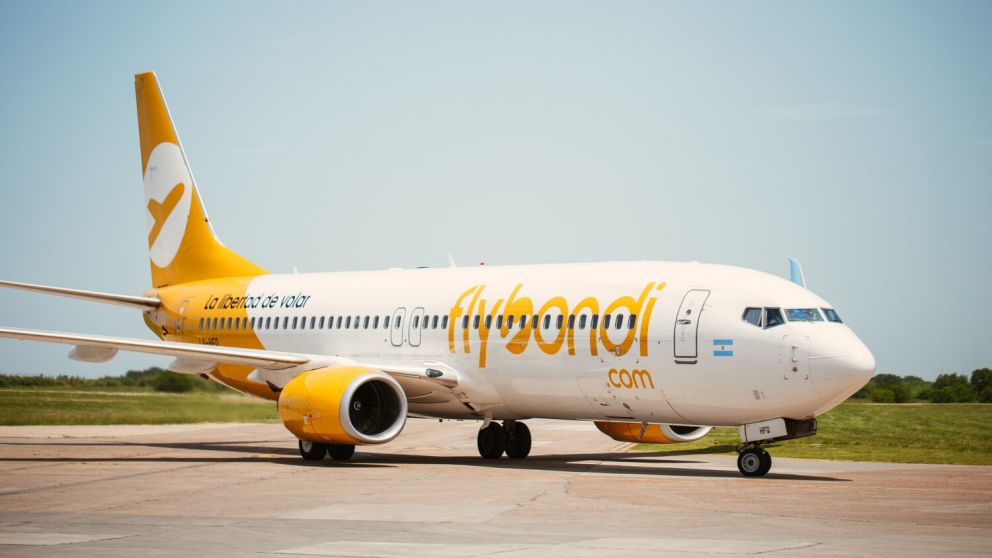 Flybondi: las bandas mínimas "aumentan artificialmente los precios de los pasajes"
