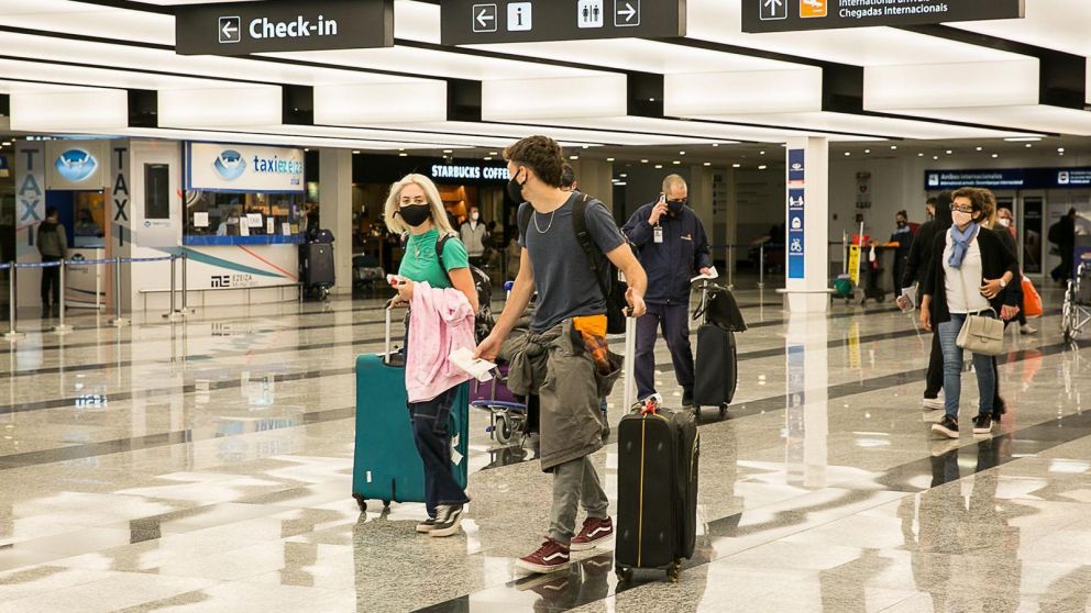 Alertan por vuelos cancelados ante nuevas medidas gremiales