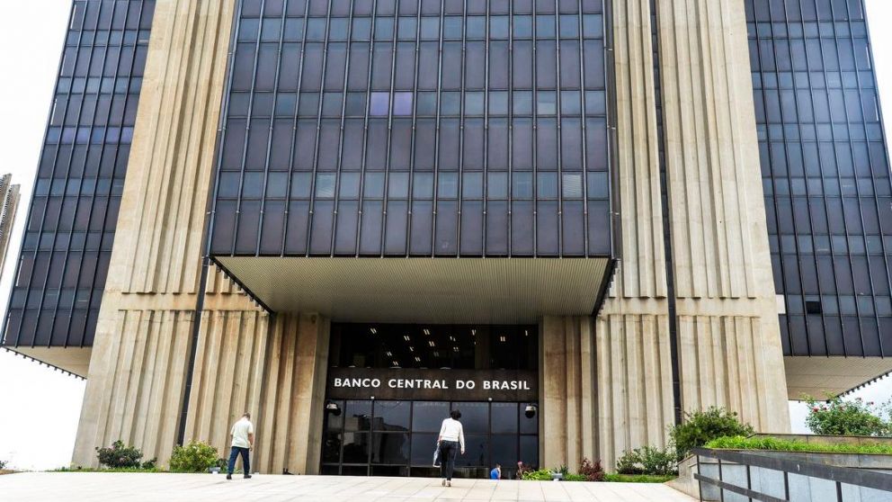 Analistas suben previsión de inflación en Brasil
