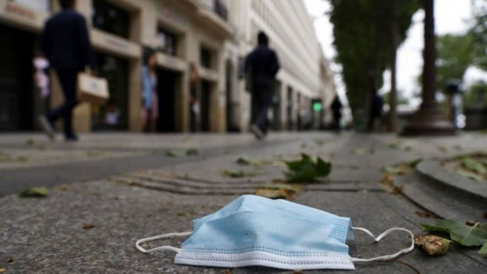 Levantan restricciones del covid en varios países