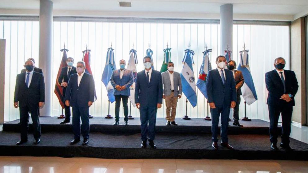 En Puerto Iguazú, los gobernadores del Norte Grande pondrán la mira en subsidios a la energía y transporte
