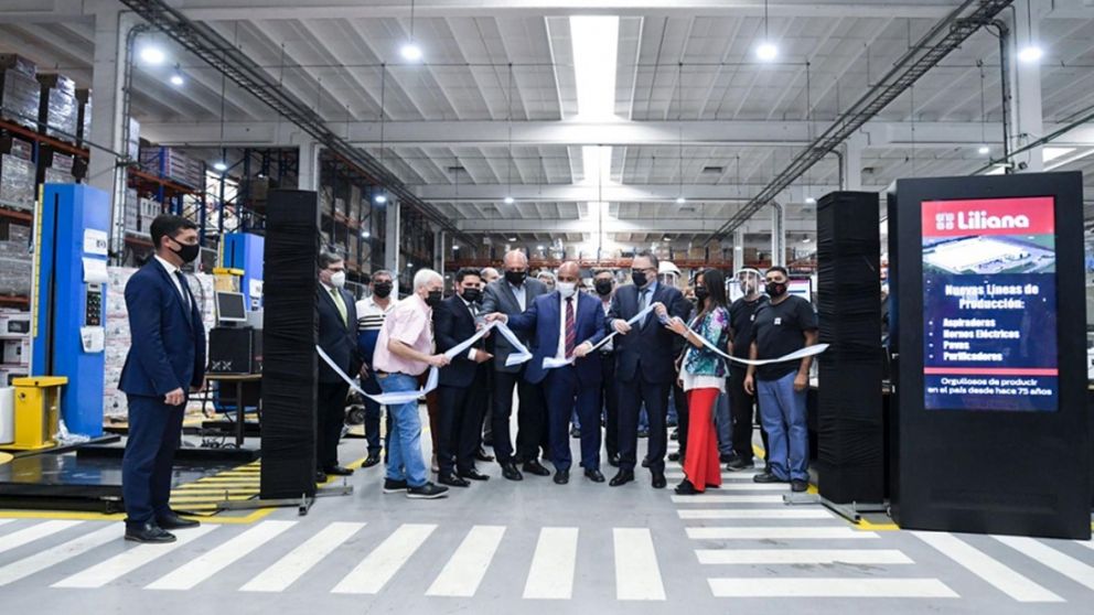 Manzur, Perotti, Kulfas y la plana mayor de Liliana en el anuncio de la inversión