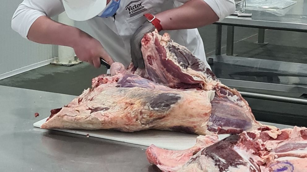 Lanzan la primera escuela argentina de oficios de la carne