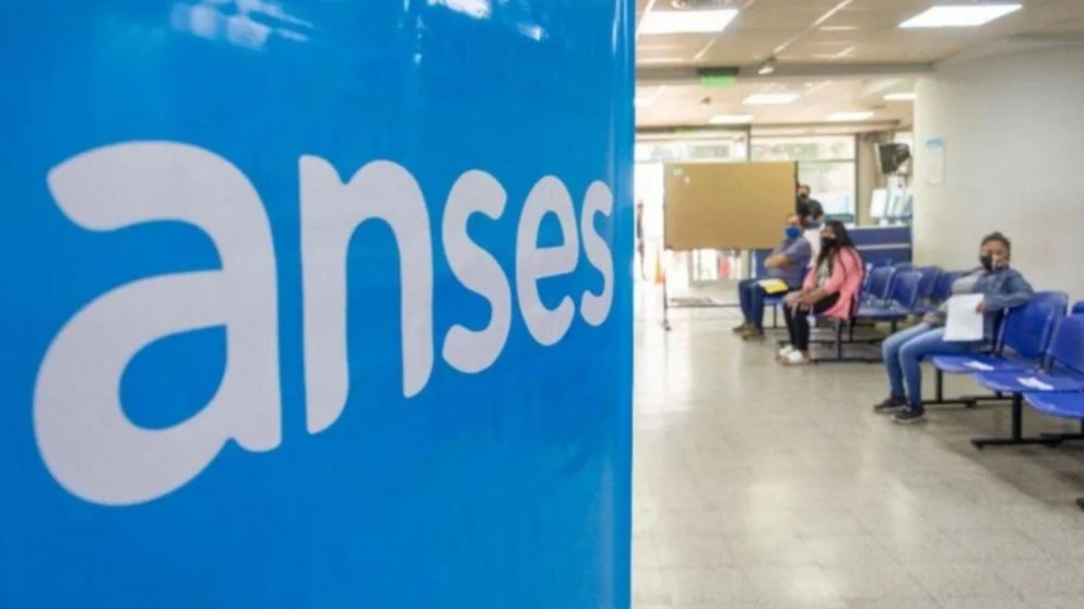 La suba también aplica a jubilados y pensionados