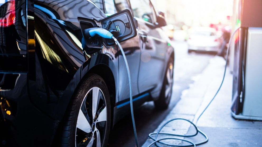 Durante 2021, las ventas de autos eléctricos crecieron 63,1% en la Unión Europea