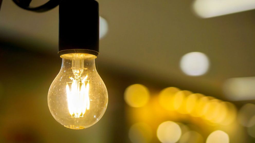 "Las luces son del pueblo": el informe que analiza el combate de la Pobreza
Energética en América Latina