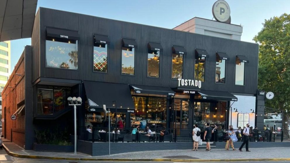 Hace pocos días, abrió el primer local de Tostado en Montevideo Shopping, Uruguay