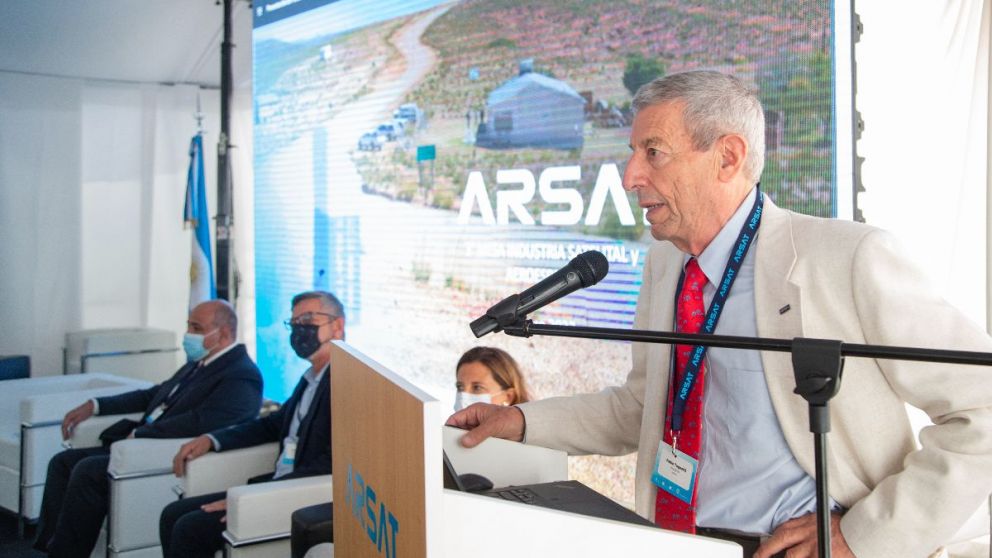 El titular de ARSAT presentó el estado de los proyectos junto al jefe de Gabinete, Juan Manzur .