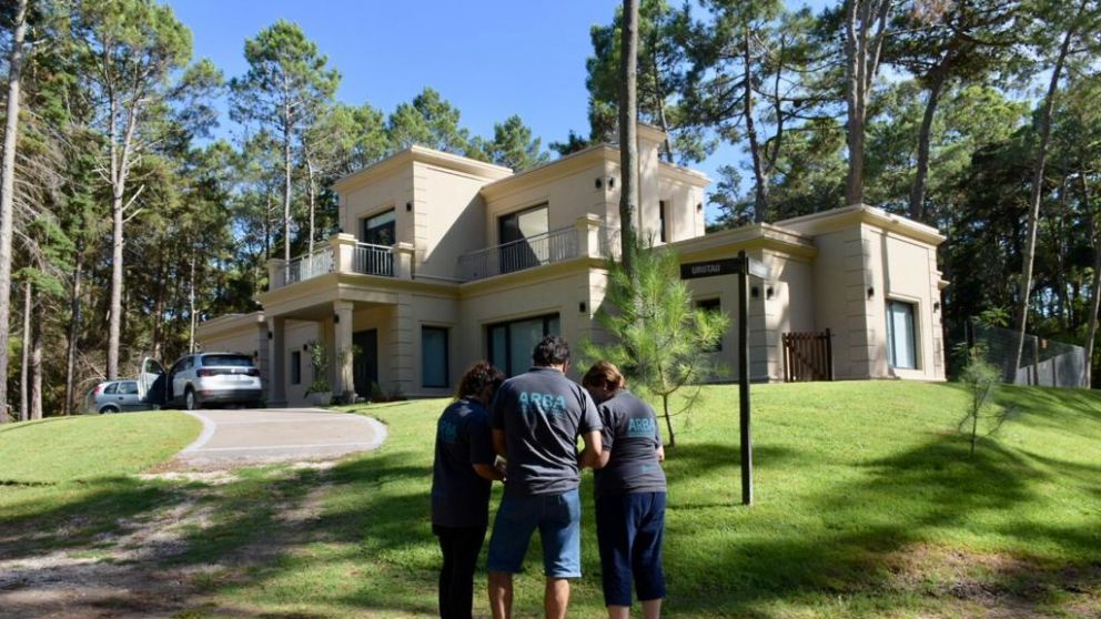 "Necesitamos que los desarrolladores inmobiliarios se pongan en regla", dijo Cristian Girard