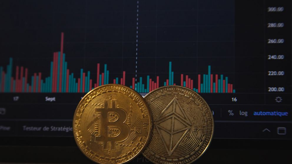 Bitcoin aguantando por encima de los 40 mil en un mercado indeciso