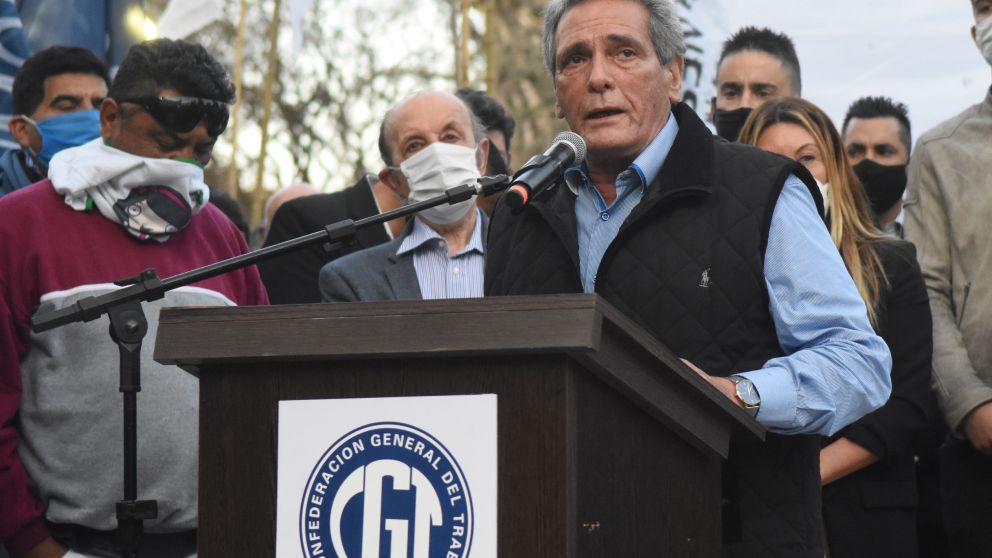 Carlos Acu�a, uno de los triunviros de Azopardo