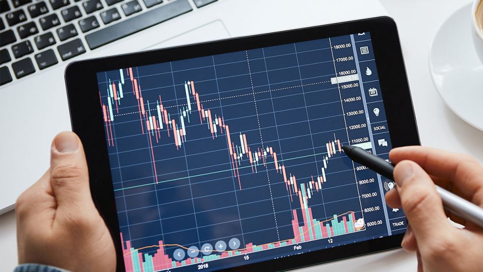 Mercados globales caen y el petróleo Brent se acerca a los 100 dólares por la incertidumbre en Medio Oriente