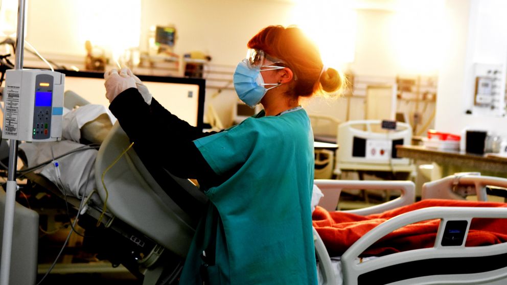 Los trabajadores de salud siguen en la primera l�nea de riesgos de contagio