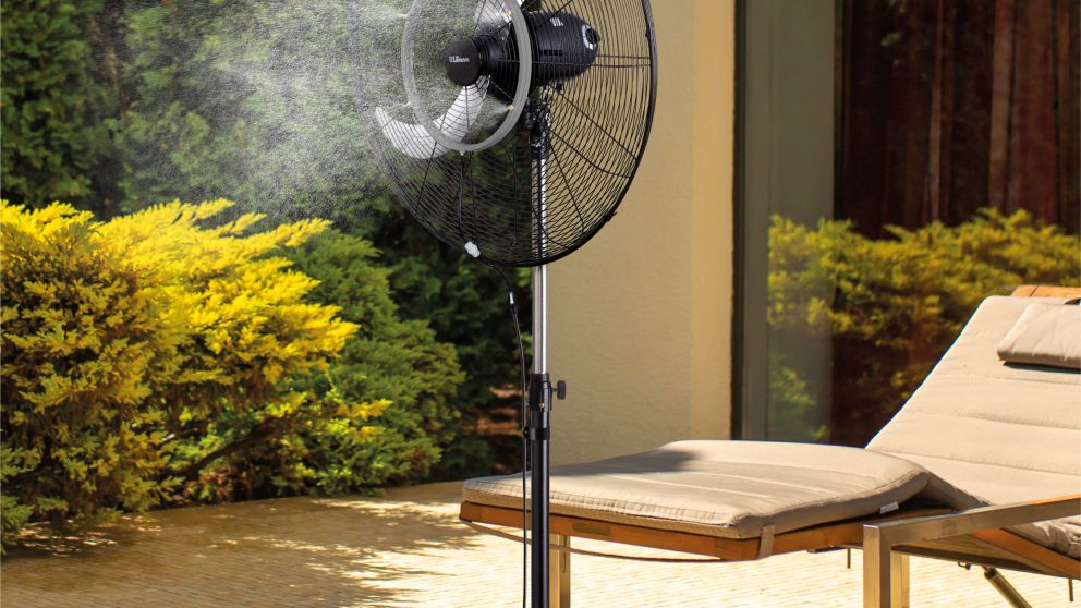 Ventilador Coolbreeze rocía con gotas de agua dando una sensación de frescura
