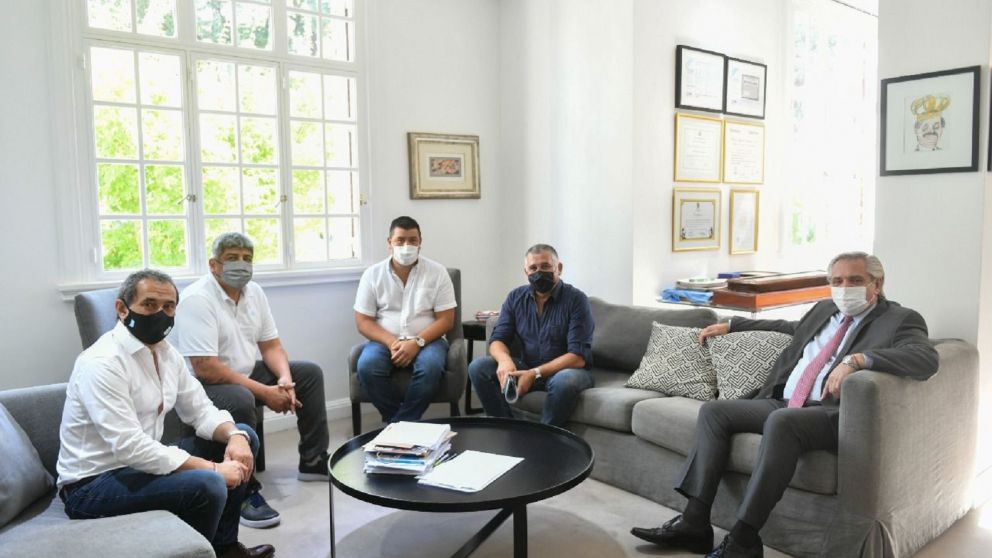 Agenda de transporte y cobertura de Covid por ART, temas de los sindicalistas y el Presidente