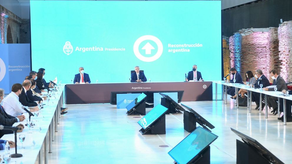 Alberto negó que un acuerdo con el FMI contemple recortes salariales o aumentos tarifarios desmedidos