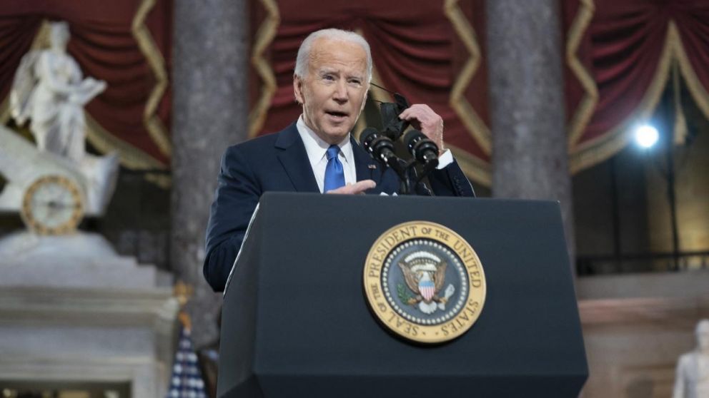 Desde el Statuary Hall del Captiolio, Biden llamó a los ciudadanos a preservar la democracia