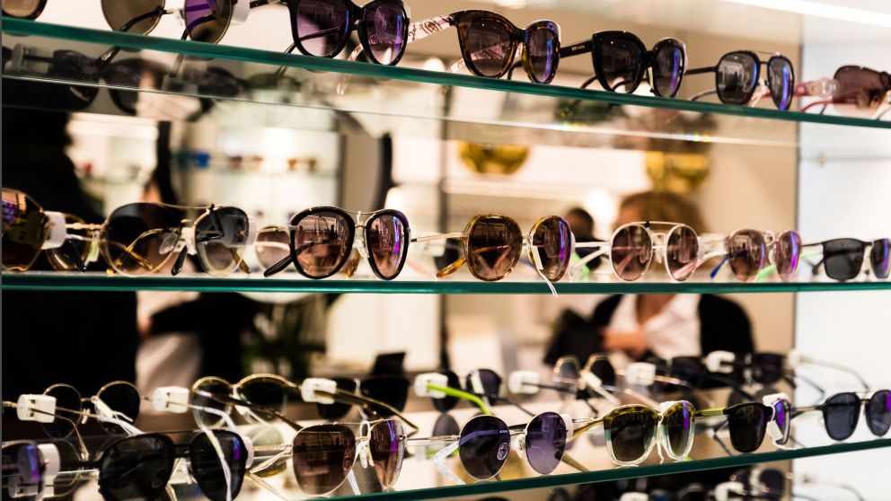 Fabricantes de anteojos de sol ven con buenos ojos la temporada de verano