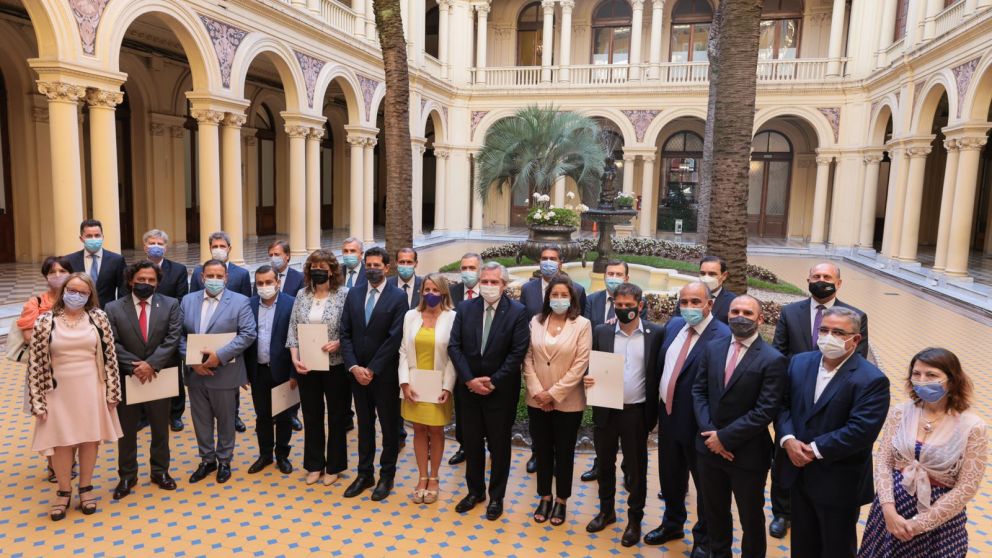 Alberto suscribió con los gobernadores el nuevo pacto fiscal sin la presencia de Rodríguez Larreta