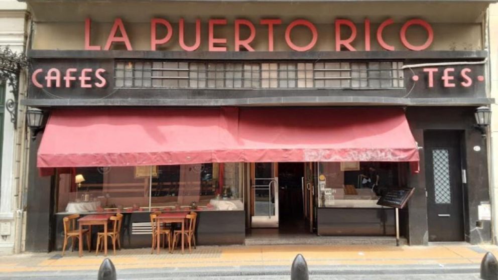 La histórica fachada de La Puerto Rico en Adolfo Alsina 416 en CABA.