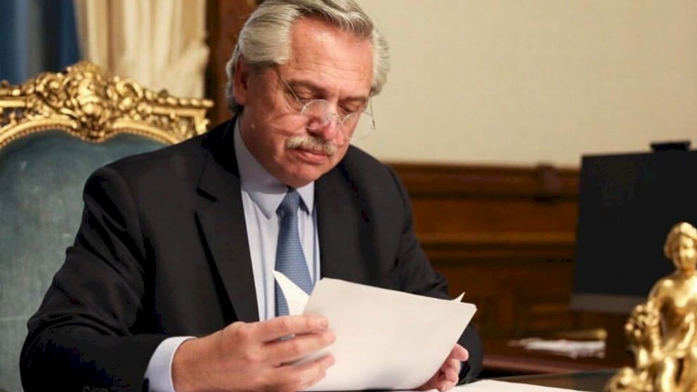 Alberto Fernández prorrogó el Presupuesto 2021 a través de un DNU