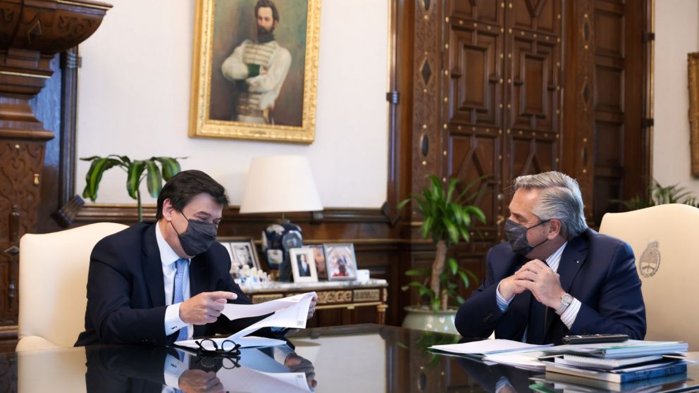Moroni analiza todos los datos respecto al empleo, la decisión final será del Presidente