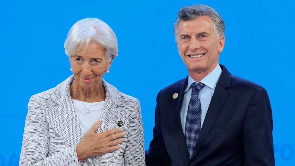 En 2018, el FMI aprobó un préstamo al gobierno de Macri por 57.000 millones de dólares, de los cuales llegaron 44.000 millones