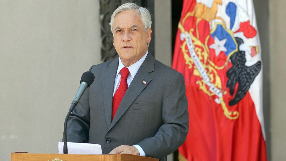 Piñera, en el piso de su aprobación pública