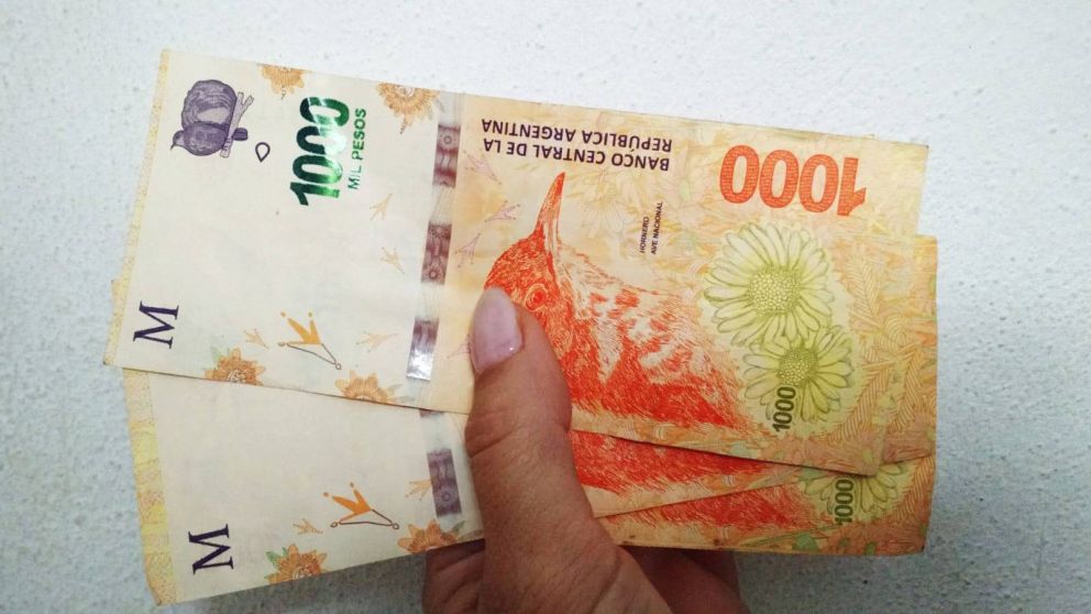 Para acceder al bono de $10.000, los beneficiarios deberán aprobar una evaluación previa realizada por trabajadores sociales y funcionarios del sector.