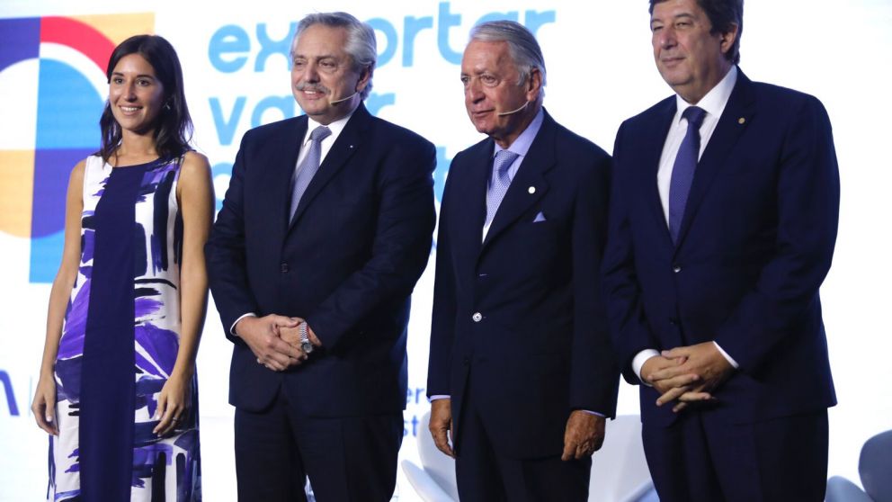 Los industriales mantienen una relación ambigua con Fernández
