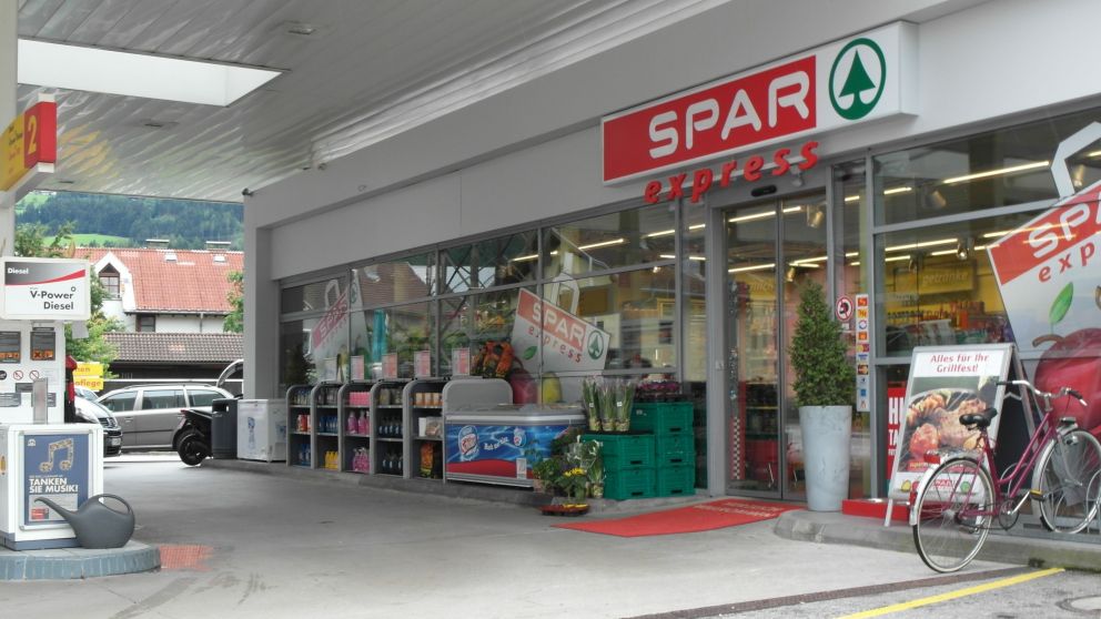Unas 330 tiendas de Spar se quedaron sin sistema
