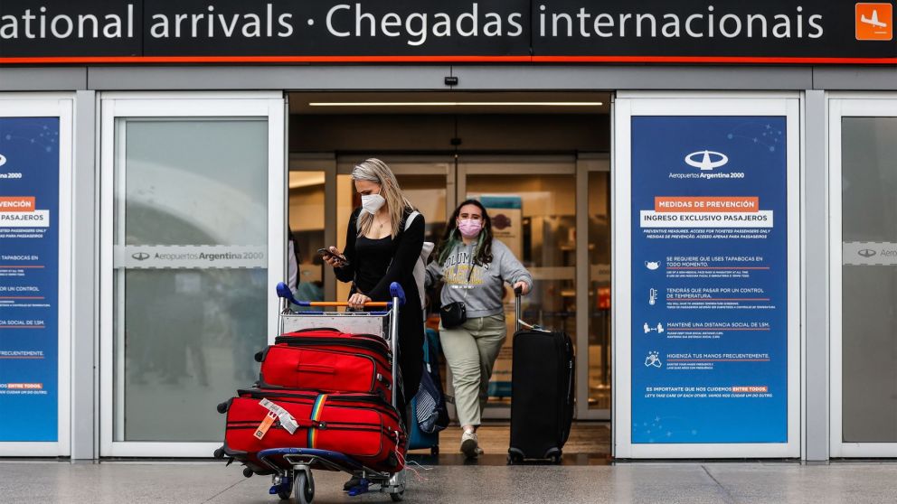 Argentina reabri� totalmente sus fronteras al turismo el 1 de noviembre pasado, pero a fin de mes cerr� el transporte con �frica