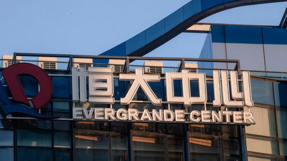Las acciones de Evergrande se desploman un 15 % por el riesgo de "default"