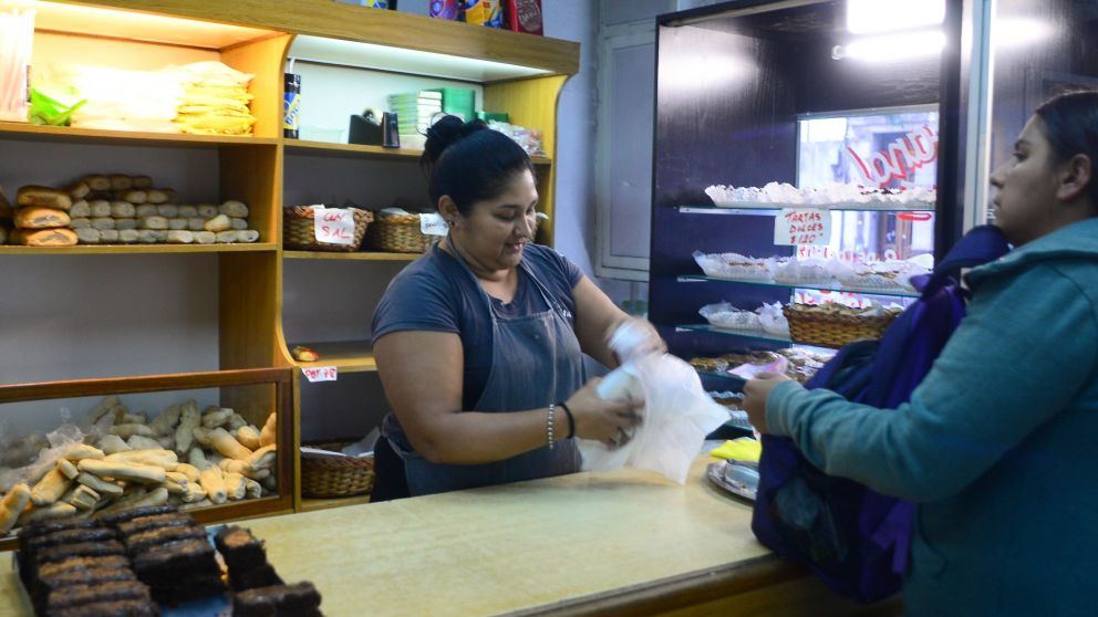 Las panader�as se sostienen con entregas a domicilio