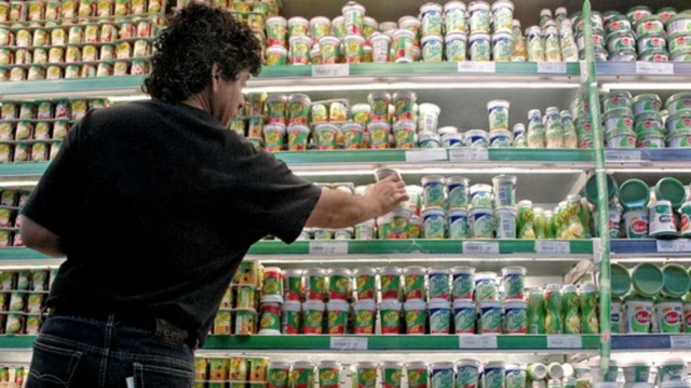 Ganó una demanda y deberán pagarle millones de pesos, potes de Danonino, Serenito y Actimel