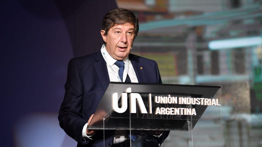 Tendlarz, presidente de la 27ª Conferencia Industrial, planteó la necesidad de reformas para la producción