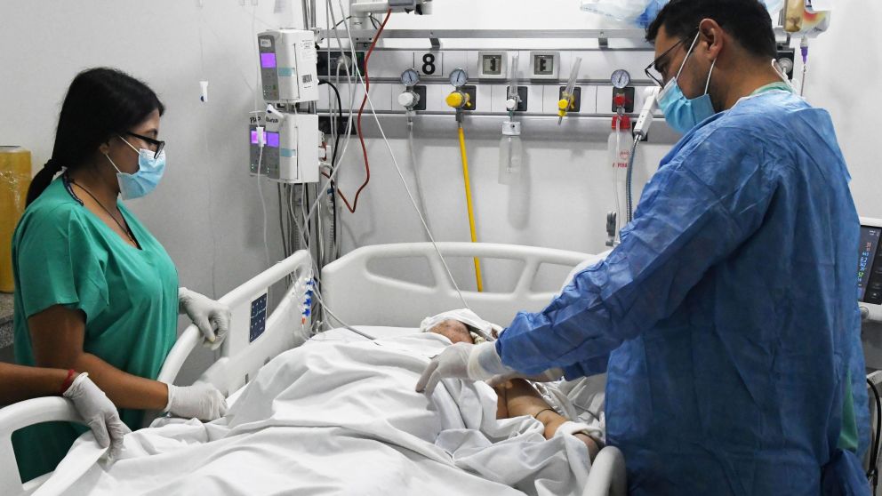 Será tarea del médico no sólo prevenir y curar las enfermedades desatendidas por la pandemia, sino la de apoyar al pueblo a buscar la tolerancia